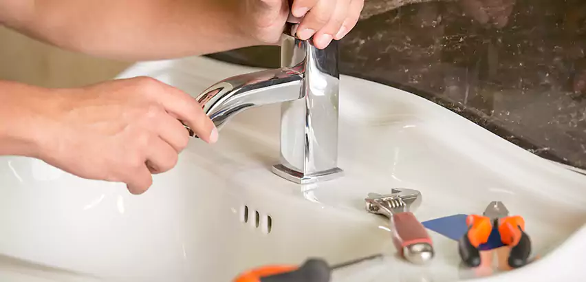 Bathtub Faucet Replacement in Coral Terrace